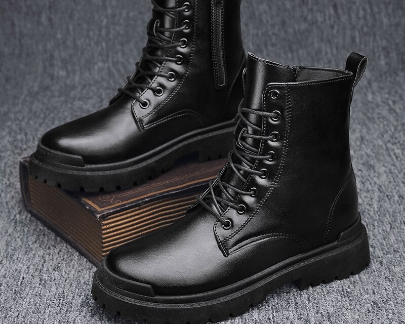 Bottes mi-hautes noires en cuir pour hommes