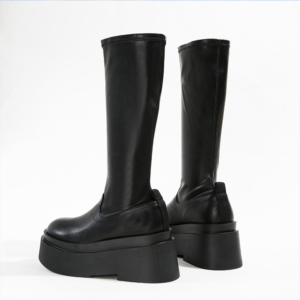 Bottes à plateformes noires moulantes