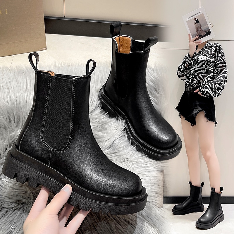 Bottines chunky noires en cuir et plateforme pour femme
