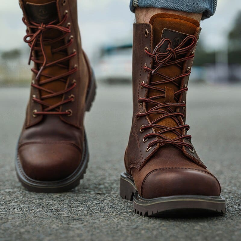 Bottes larges à lacets en cuir