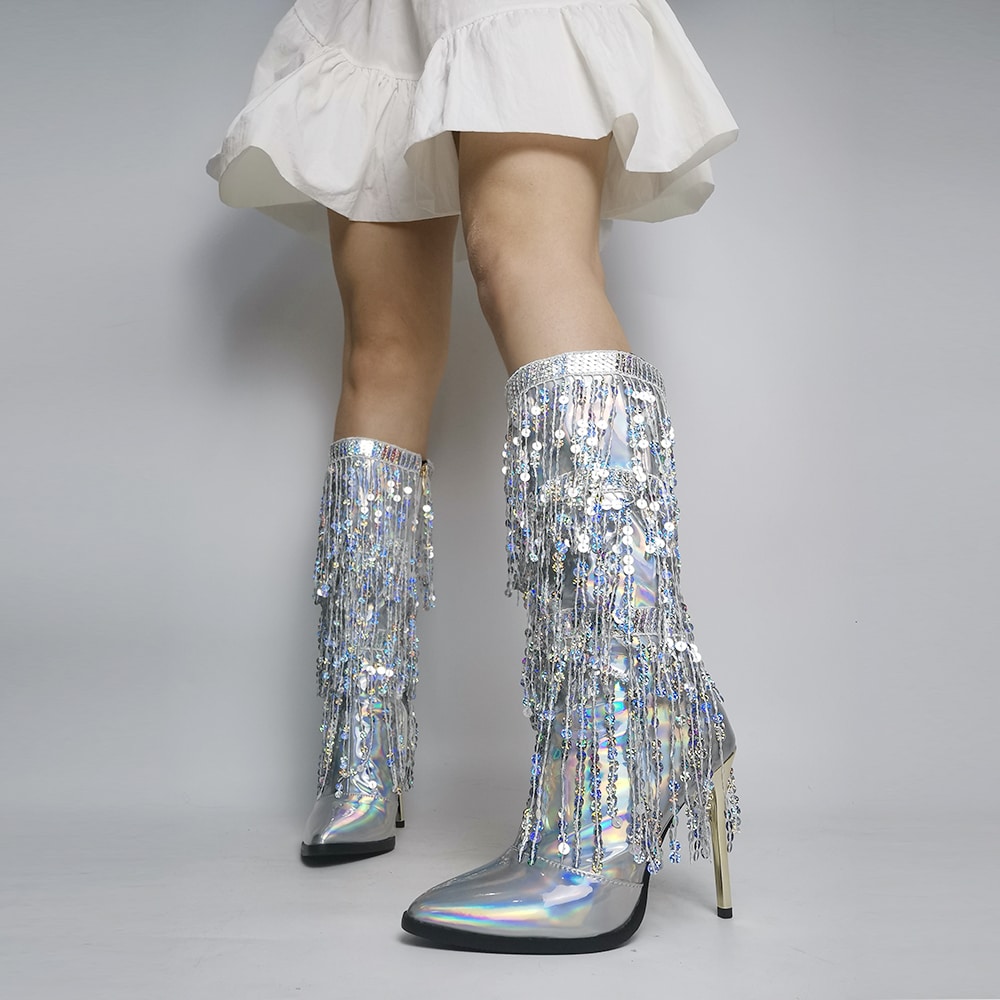 Botte vintage mi mollet argentées avec franges et talons aiguilles