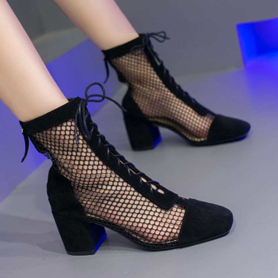 Bottes noires d'été basses en maille avec lacets