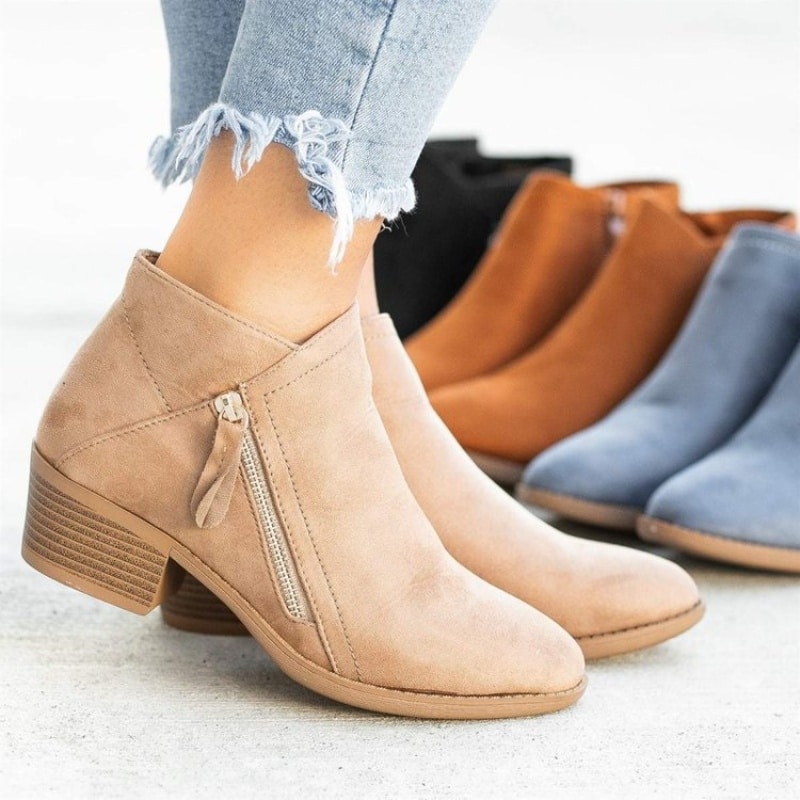 Bottes plate femme à petit talon bois