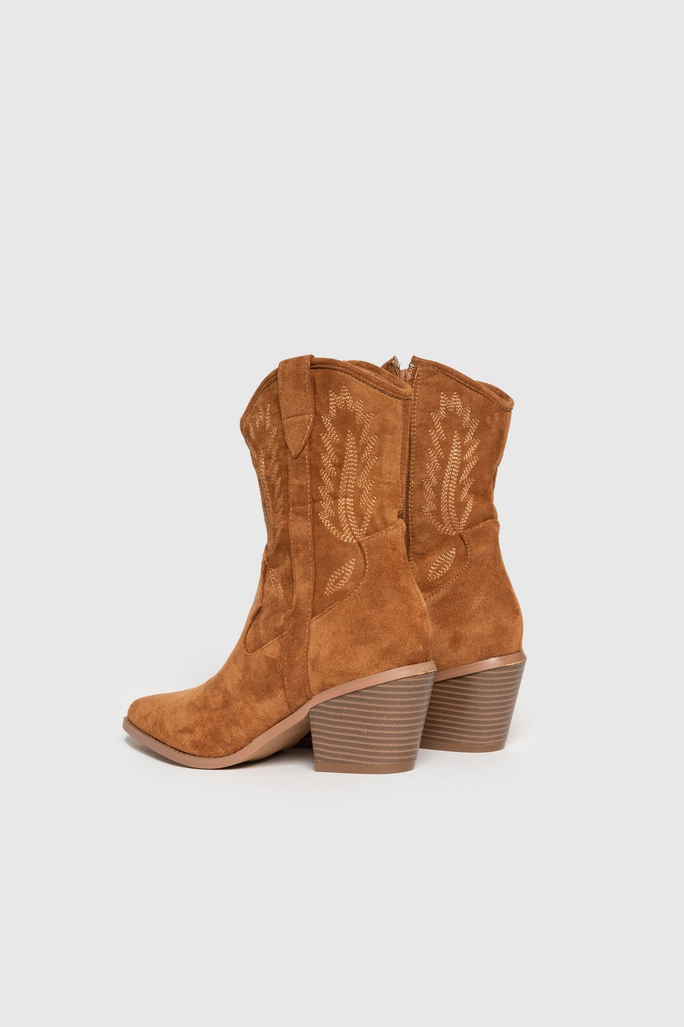 Bottes en daim, allure parfaite !